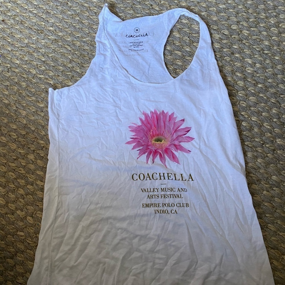 COACHELLA Tank Size M